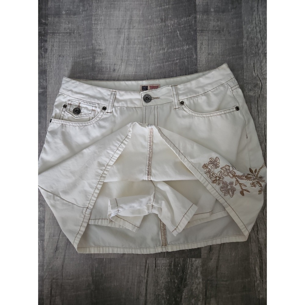 Vtg Faded Glory Embroidered Floral Skort Size 8 White Cotton Denim Style Y2K